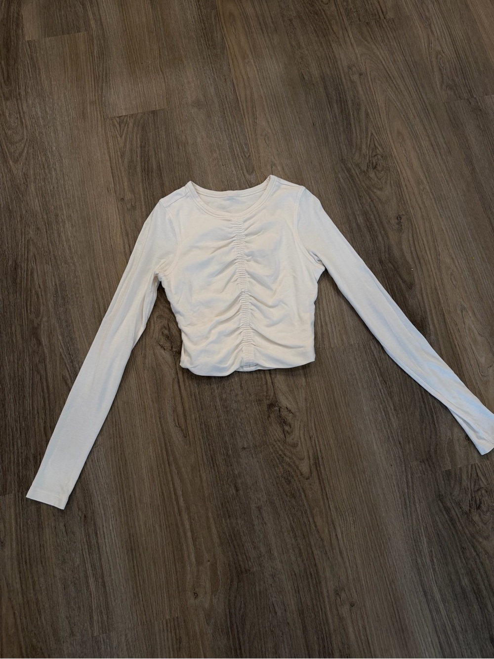 Lululemon Women's White Long-Sleeve Ruched Front Crop Top